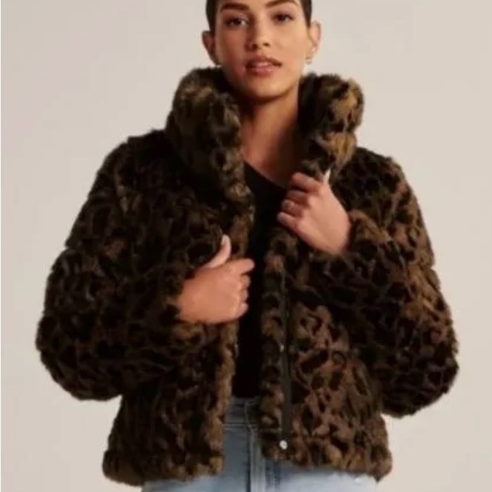 Abercrombie & Fitch Faux Fur Leopard-Print Puffer Jacket in Brown